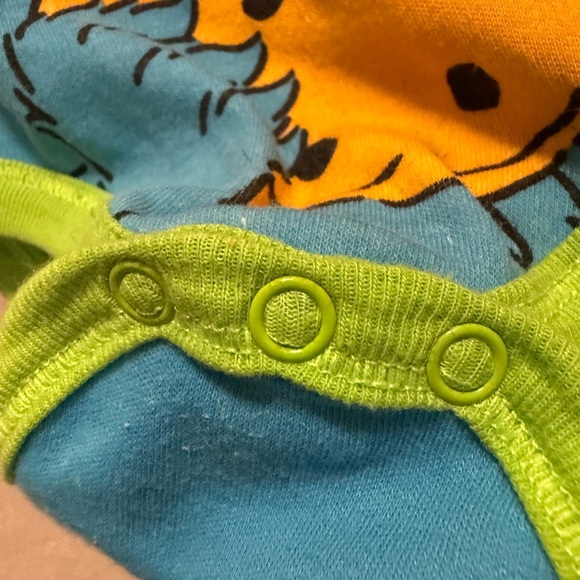 Sesame Street Blue and Green Onesie Size 3/6 Months - Picture 5 of 5